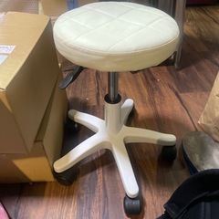 サロンチェア　2個セット　1個だけ組み立て済み　高さ可変　新品　...