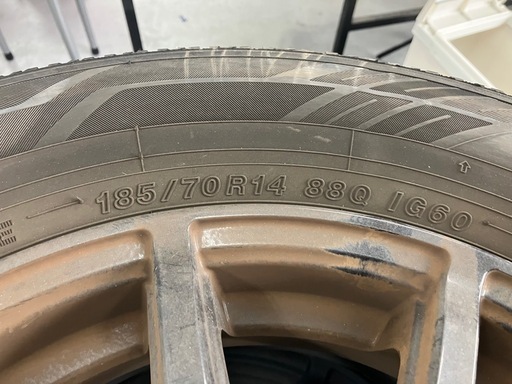 スタッドレス　185/70R14