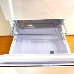 【美品】ハイアール3枚ドア冷蔵庫 335L 2022年製の画像