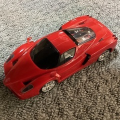 割と小さなラジコン　赤いフェラーリ(約15cm)