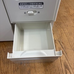 値下げしました。N1034★米びつ付きレンジ台★食器棚★レンジ台★幅560mmの画像