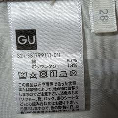 　GU ズボンの画像