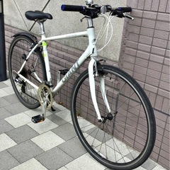 GIANT  ジャイアンツ　スポーツバイク 自転車　　M  白色　24段変速　速い　軽い　東京　吉祥寺　三鷹市　京王線　仙川の画像