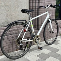 GIANT  ジャイアンツ　スポーツバイク 自転車　　M  白色　24段変速　速い　軽い　東京　吉祥寺　三鷹市　京王線　仙川の画像