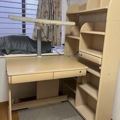 コイズミ学習机（椅子はつきません）