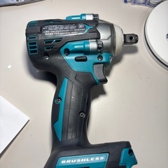 マキタインパクトレンチ TW300D18v中古本体のみ