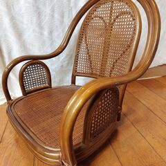 世田谷区近辺配送可能　木製 ラタン 藤製 アンティーク 家具 インテリア 小泉 チェア 回転座卓椅子 インドネシア製の画像