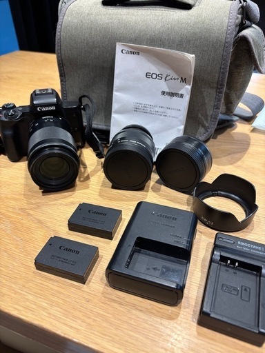 Canon 一眼レフカメラ（Kiss M）