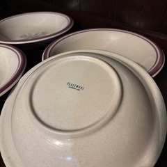 花柄の食器　　の画像