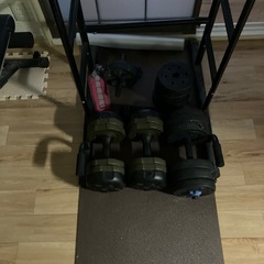 バーベル　ダンベル　ベンチ　懸垂機の画像