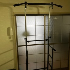 バーベル　ダンベル　ベンチ　懸垂機の画像