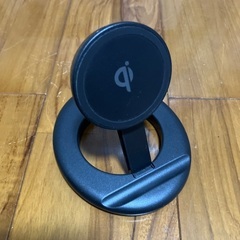 値下げ可能！！　無線充電器　Qiの画像