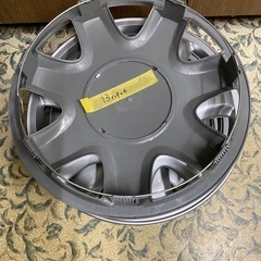 13インチのホイールキャップ4枚（未装着）の画像