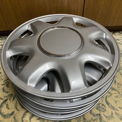 13インチのホイールキャップ4枚（未装着）