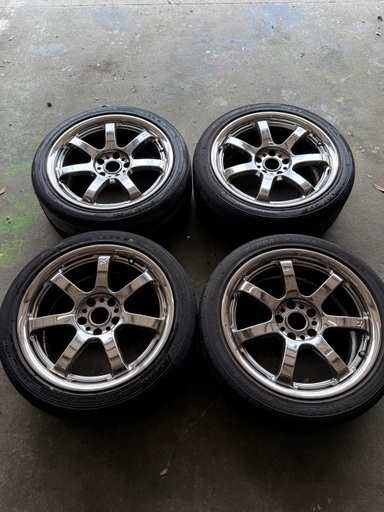 今日まで　グラムライツ　gramlights 18インチ 8.5j 4本