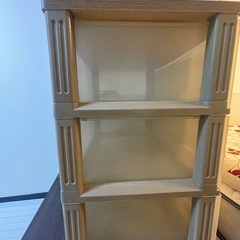 衣装ケースの画像