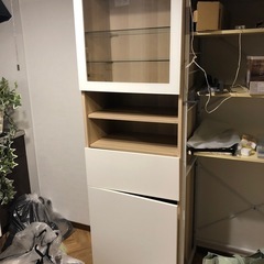 IKEA   GLASSVIK 食器棚
