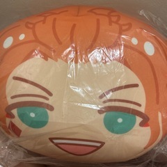 ツイステ　クッション　袋入り