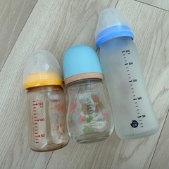 哺乳瓶の画像