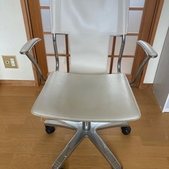 デスクチェア