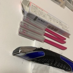 Gillette 髭トリマー、貝印I字剃刀セットの画像