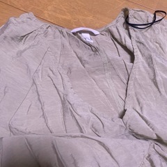H&M トップスの画像
