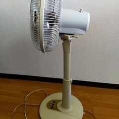 日立製 扇風機 故障品 電源入りませんの画像