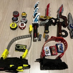 仮面ライダーベルト、レンジャーものの剣、日輪刀