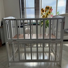 カトージ　ベビーベッドミニ　マット付き