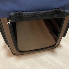 折り畳めるペット用キャリーバッグの画像