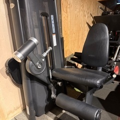 GYM80 レッグエクステンション