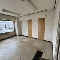 ■日給20000円 フロアーリフォーム（壁紙・クッションフロア張替え＋α）の画像