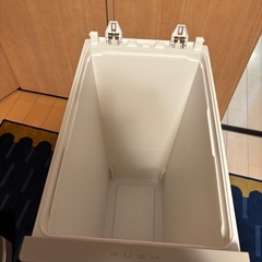 【無料】30Lゴミ箱（プッシュ式・未使用）の画像