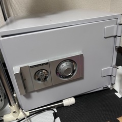 ダイヤル式耐火金庫