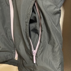 adidas ウインドブレーカーの画像