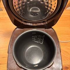 炊飯器　ZOJIRUSHI　NP-GG05型の画像