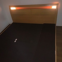 町田市森野　6/27までに取りに来れる方限定　クイーンサイズベッドフレーム差し上げます。の画像