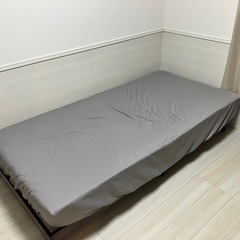 寝具一式　シングル　ベッドフレーム、マットレス