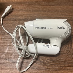 パナソニック　ドライヤー　EH-NE18
の画像