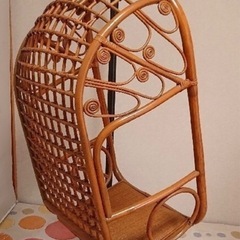 ブランコ風の揺れるハンギングチェア (吊り下げ式)の画像