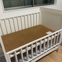 ベビーベッド　ミッフィー