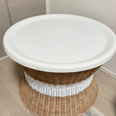 IKEA  イケア　ラタン調テーブル