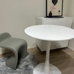 ダイニングテーブル