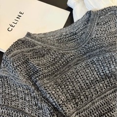 ほぼ新品　トップスの画像