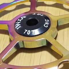 アルミ製セラミックベアリングビックプーリー ほぼ新品　16T ゴールドの画像