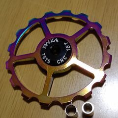 アルミ製セラミックベアリングビックプーリー ほぼ新品　16T ゴールドの画像