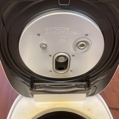 東芝 RC-10VRN 炊飯器の画像