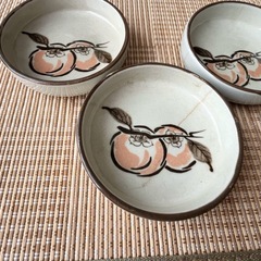 昭和食器1枚の価格で3枚柿の絵の小皿の画像