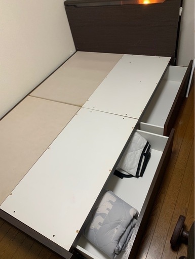 セミダブルベッド
