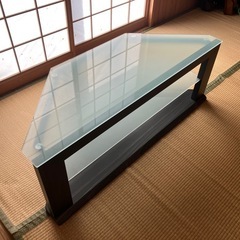 テレビ台無料で差し上げます。